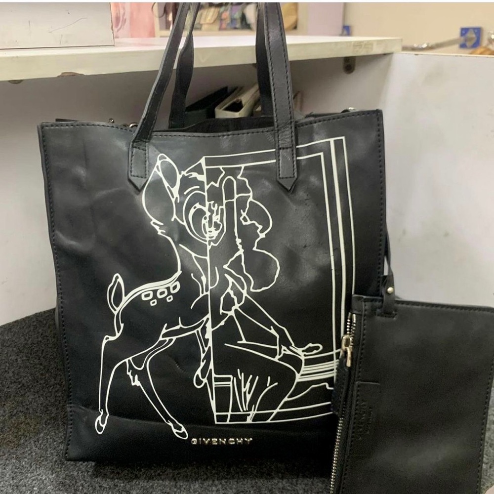 Pre owned Givenchy Bambi medium